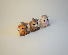 Cute Knitted Cow Keychain – 3D Printed Crochet-Style Cow Charm