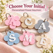Personalized Daisy Initial Keychain – Custom 3D Printed Flower Bag Charm